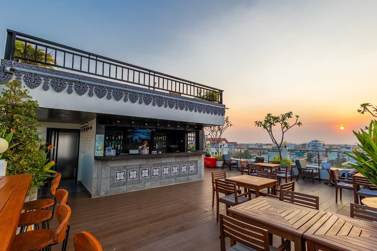 77 Skybar Siem Reap — photo 1