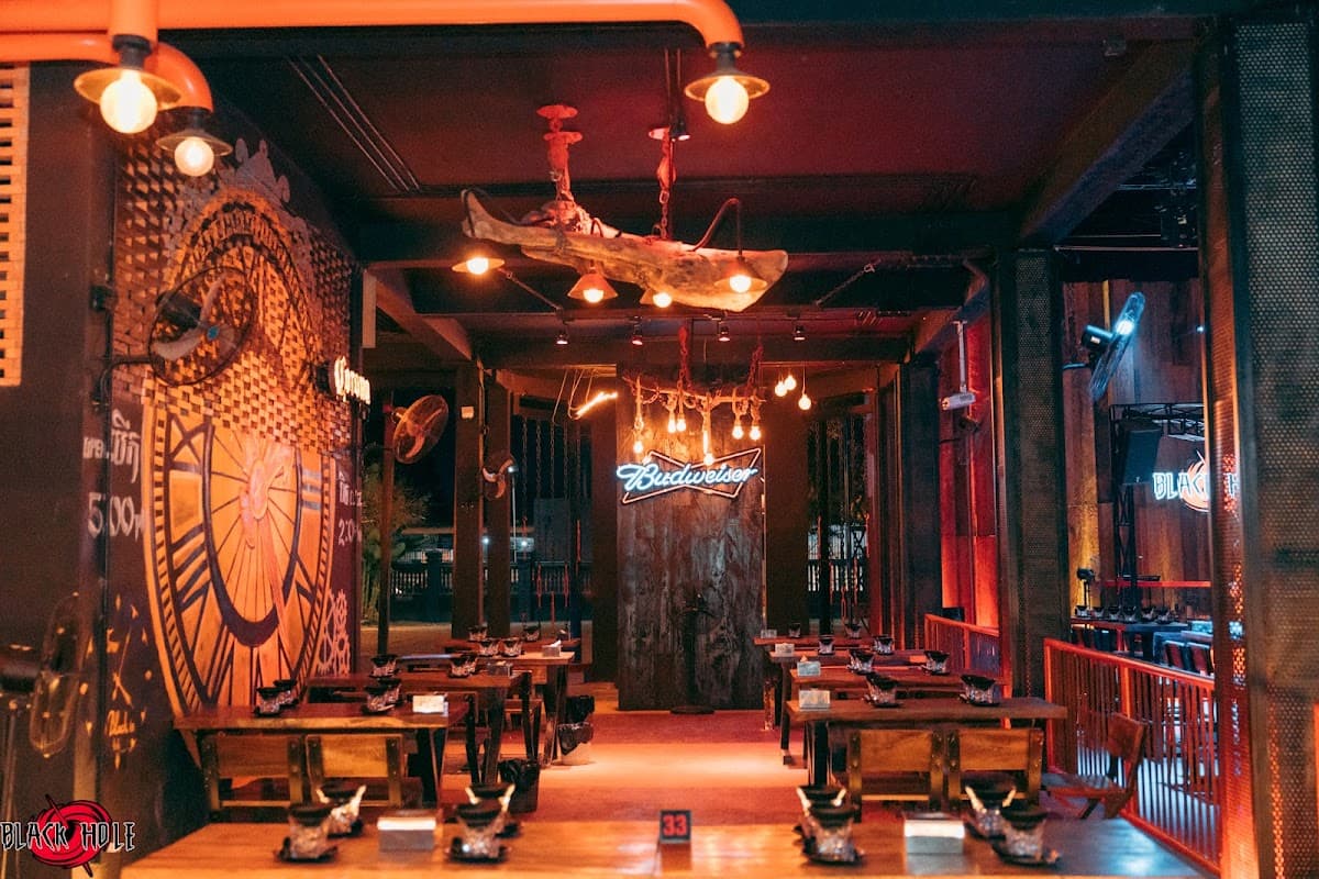 Black Hole​ Lounge&Pub — photo 1