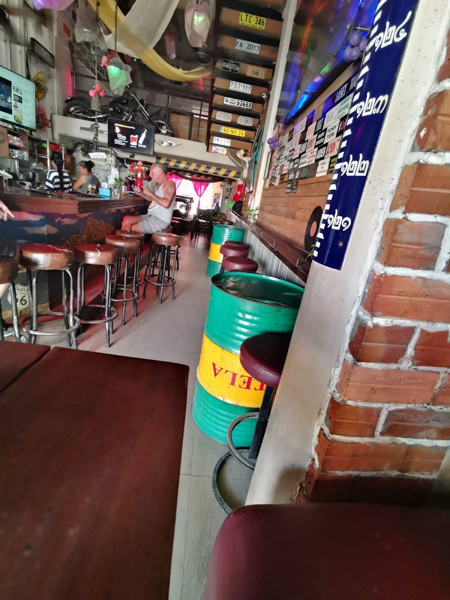Cozy Bar — photo 1