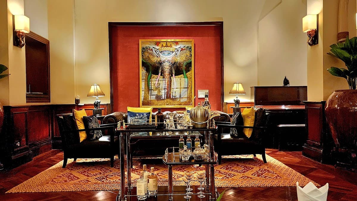 Elephant Bar — photo 1