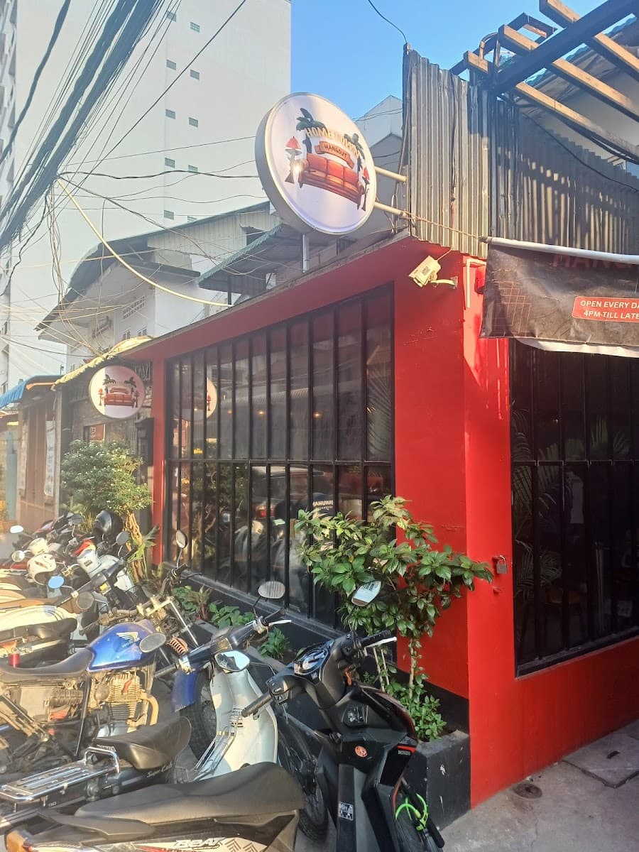 Hometown Hangout — photo 1