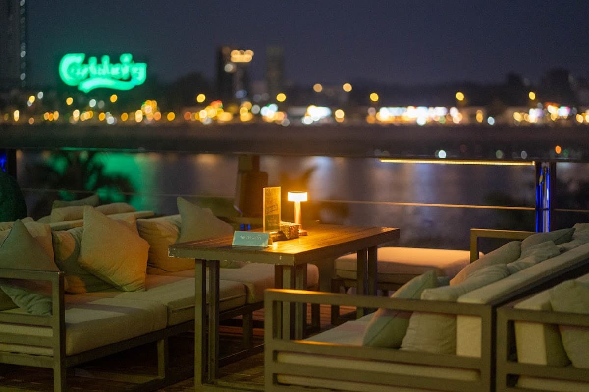 Le Moon Rooftop — photo 1