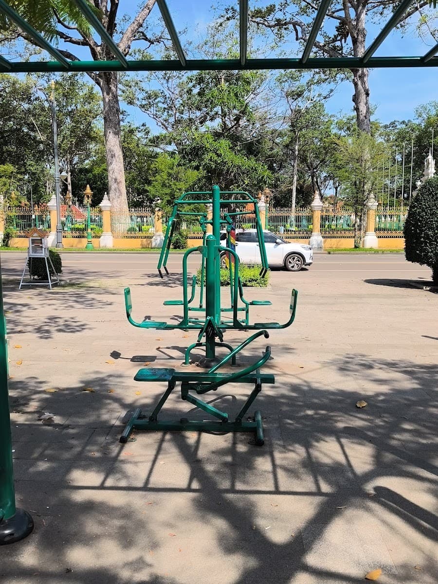 Open air exercise park
