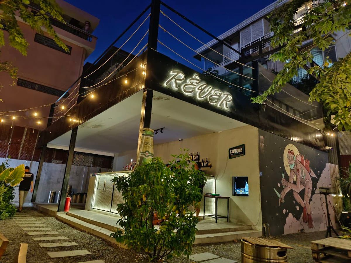 RÊVER Pub — photo 1