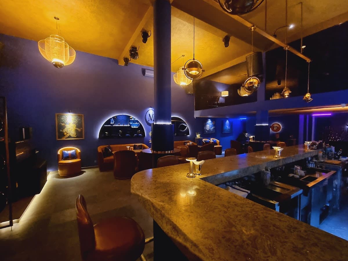 Mayazon Cigar Lounge Phnom Penh — photo 1