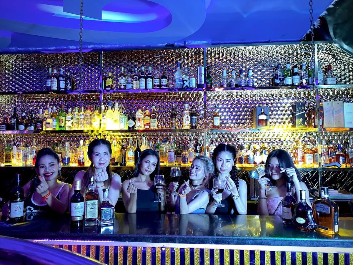 OSTEX Bar 136 Phnom Penh — photo 1