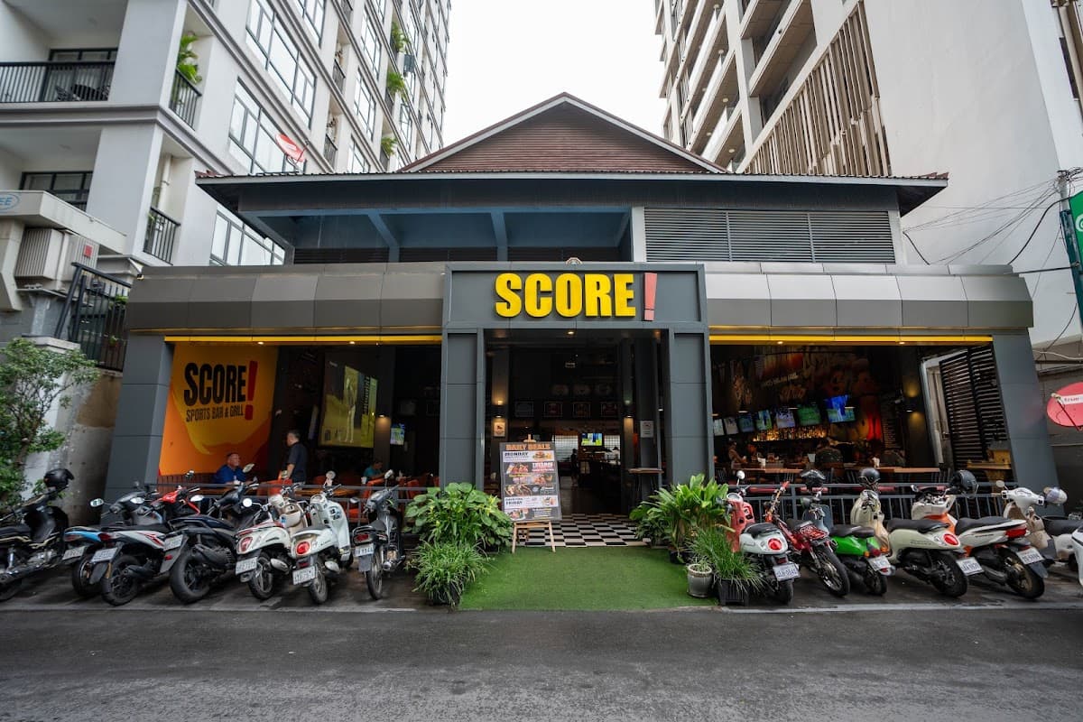 SCORE Sports Bar & Grill Phnom Penh — photo 1
