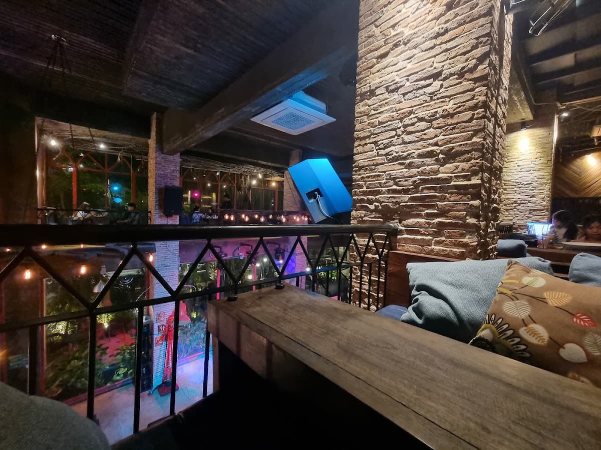 Temple Sky Lounge Riverside — photo 1