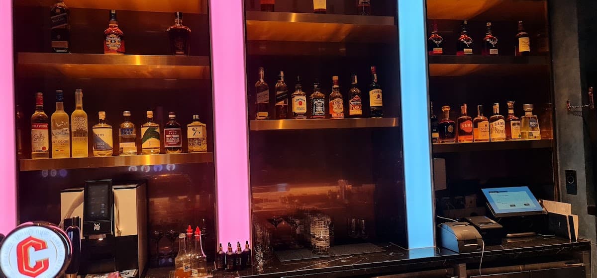 The Winds Rooftop Bar & Lounge — photo 1